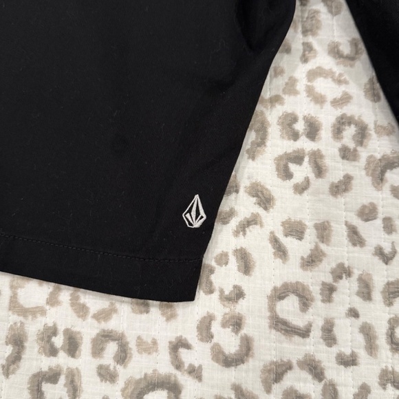 Volcom - Vimonty Men's Chino Flat Front Shorts; 10 1/2"‎ inseam; Black; Size 36 - Picture 5 of 7